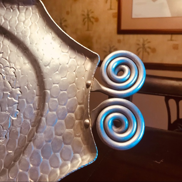 MID CENTURY MODERN ANTIQUE ALUMINUM SERVING TRAY - Picture 2 of 12